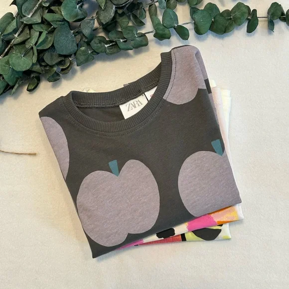 NWT Zara Apple Print T-Shirt size 12-18M ๐ - Picture 8 of 9
